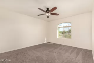 Photo #6: 6919082 Listing