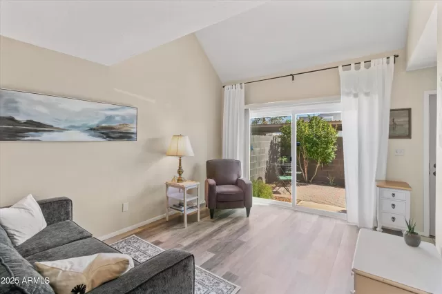 MLS: 6919413 Condo For Sale