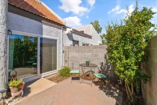 Photo #2: 6919413 Listing