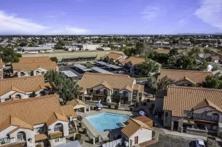 Photo #2: 6919428 Listing