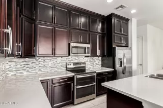 Photo #4: 6919460 Listing 