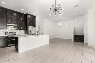 Photo #6: 6919460 Listing 