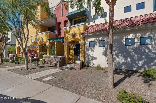 MLS: 6919495 Condo For Sale