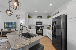 Photo #4: 6919495 Listing 