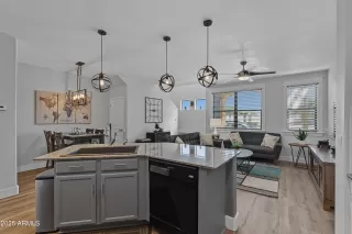 Photo #6: 6919495 Listing 