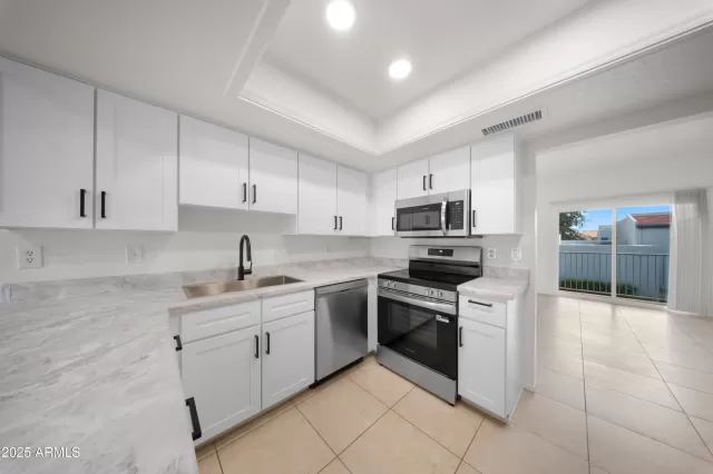 MLS: 6919636 Condo For Sale