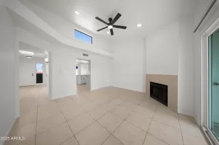 Photo #5: 6919636 Listing