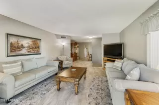 Photo #2: 6919777 Listing