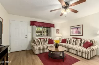 Photo #4: 6920044 Listing