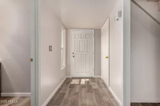 Photo #3: 6920337 Listing