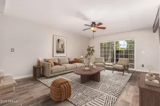 Photo #4: 6920337 Listing