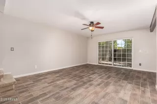 Photo #5: 6920337 Listing