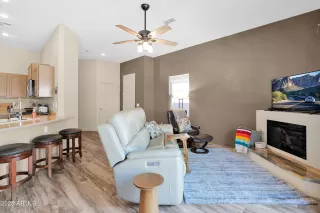 Photo #2: 6920666 Listing