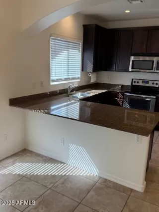 Photo #2: 6920696 Listing