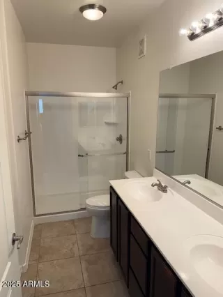 Photo #6: 6920696 Listing