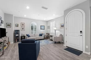 Photo #1: 6921129 Listing 