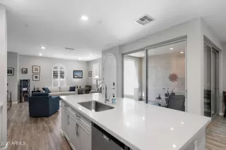 Photo #4: 6921129 Listing 