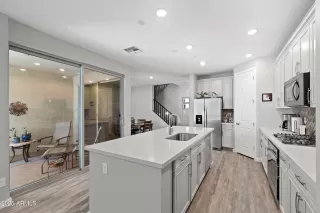 Photo #6: 6921129 Listing 