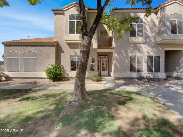 MLS: 6921131 Condo For Sale