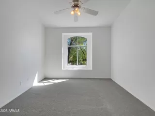 Photo #4: 6921131 Listing