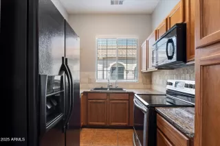 Photo #3: 6921152 Listing 