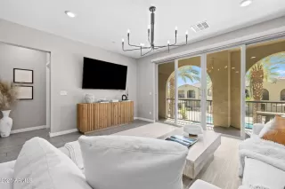 Photo #2: 6921190 Listing