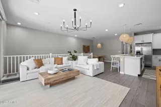 Photo #3: 6921190 Listing