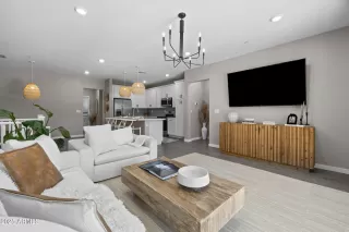 Photo #4: 6921190 Listing