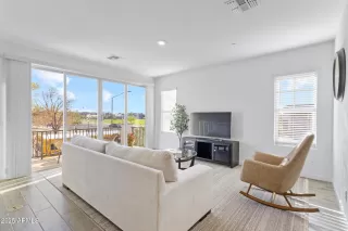 Photo #1: 6921233 Listing