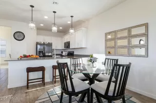 Photo #6: 6921233 Listing