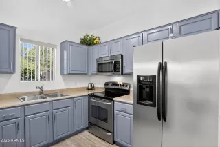 Photo #5: 6921407 Listing