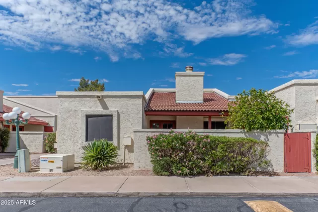 MLS: 6921549 Condo For Sale