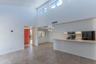 Photo #4: 6921549 Listing