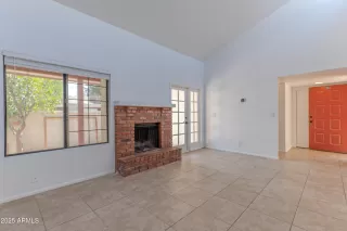 Photo #5: 6921549 Listing