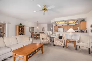 Photo #6: 6921586 Listing 