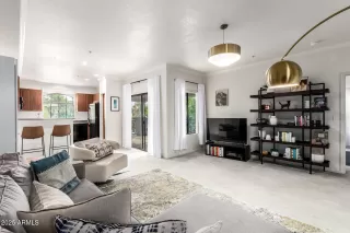 Photo #6: 6921639 Listing 