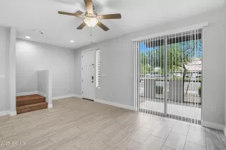 Photo #5: 6921744 Listing