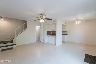 Photo #4: 6921830 Listing