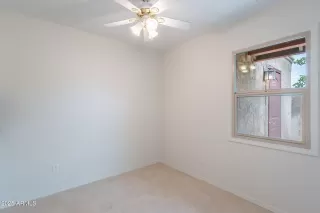 Photo #5: 6921830 Listing