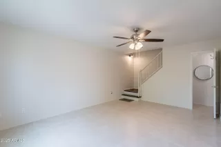 Photo #6: 6921830 Listing