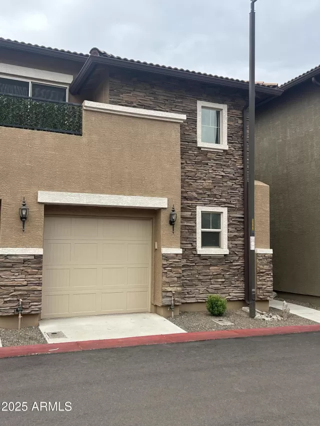 MLS: 6921850 Condo For Sale