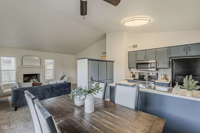 MLS: 6921879 Condo For Sale