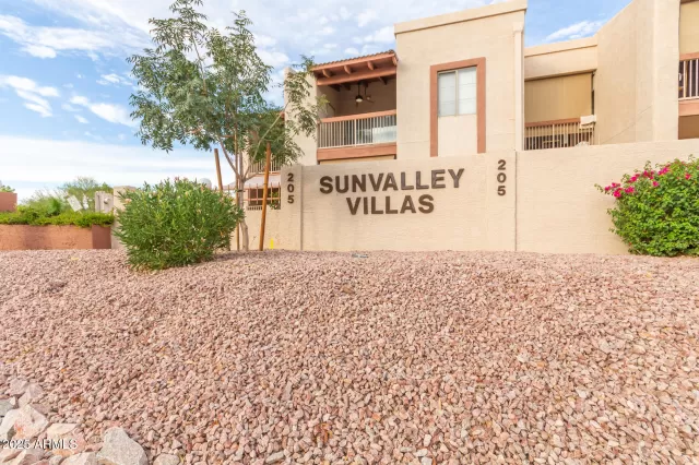 MLS: 6922023 Condo For Sale