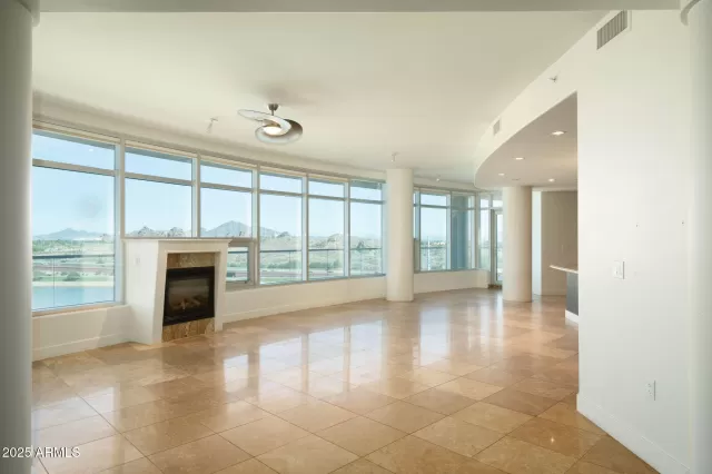 MLS: 6922037 Condo For Sale