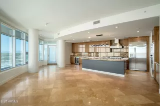 Photo #1: 6922037 Listing