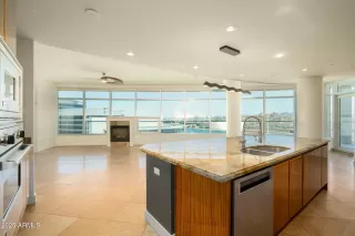 Photo #3: 6922037 Listing