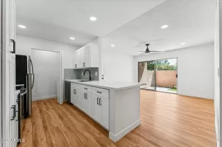 Photo #5: 6922181 Listing 