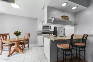 Photo #3: 6922240 Listing 