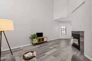 Photo #3: 6922354 Listing