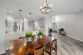 Photo #6: 6922354 Listing